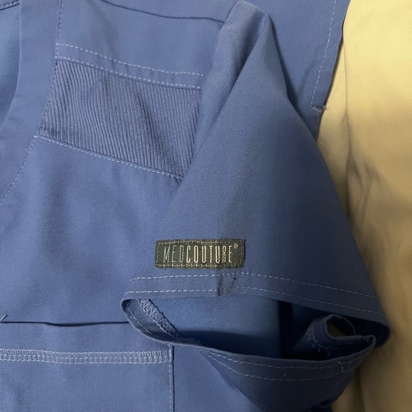 Med Couture Scrub Set Top & Petite Jogger pants - Picture 6 of 10